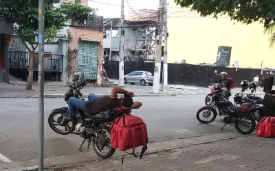 trabalhador motoboy no rj